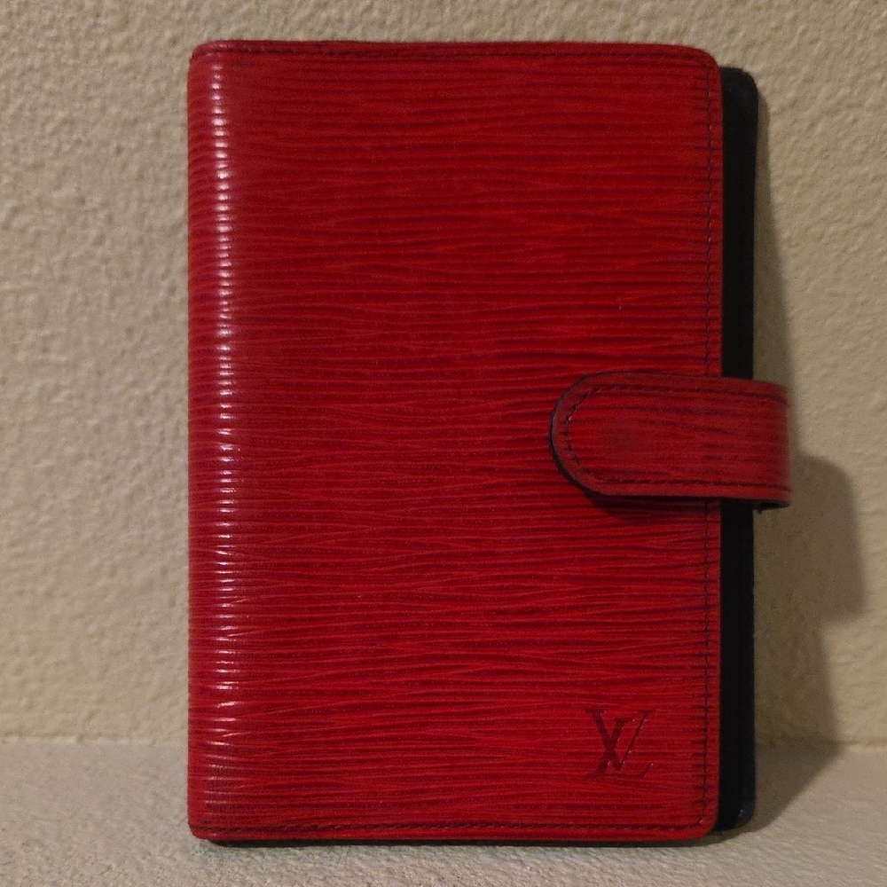 Epi Louis Vuitton Scarlet Leather Agenda